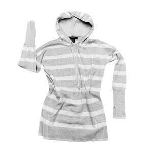 Tahari Sweater long sleeve hood striped size Small Grey White Casual
